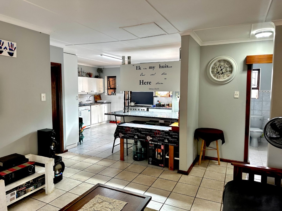 3 Bedroom Property for Sale in Denneoord Western Cape